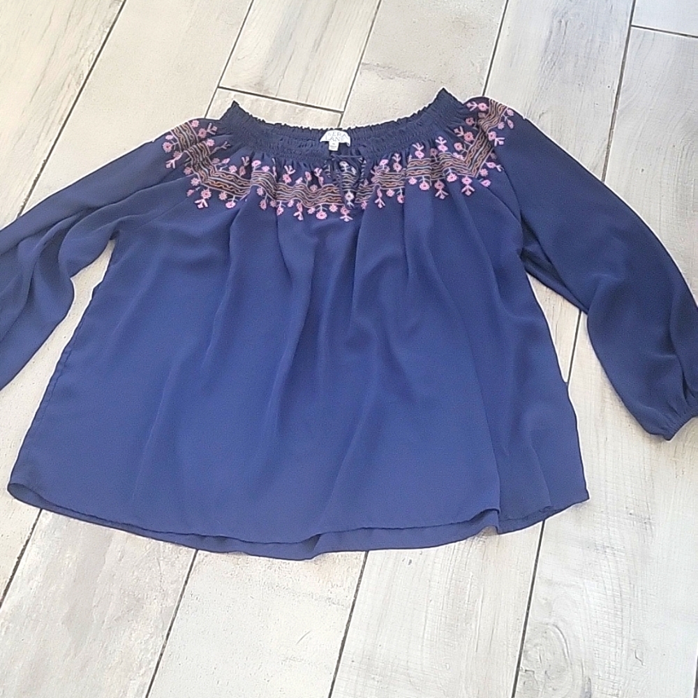 Meers Lane Long sleeve 4X lightweight Blue embroidery blouse 335